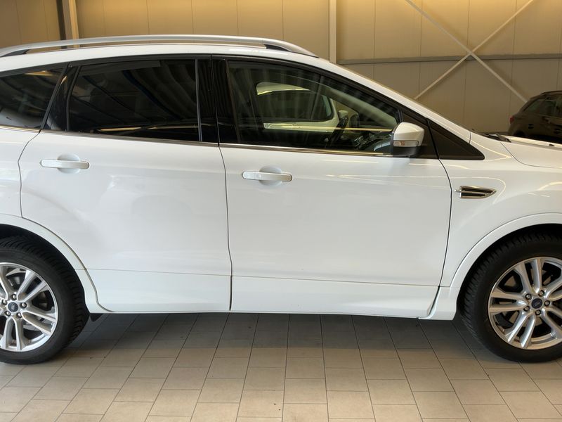 Ford Kuga 2.0 TDCi Individual 2015 – снимка 10