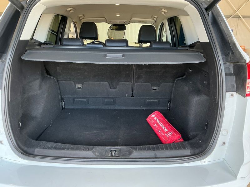 Ford Kuga 2.0 TDCi Individual 2015 – снимка 15