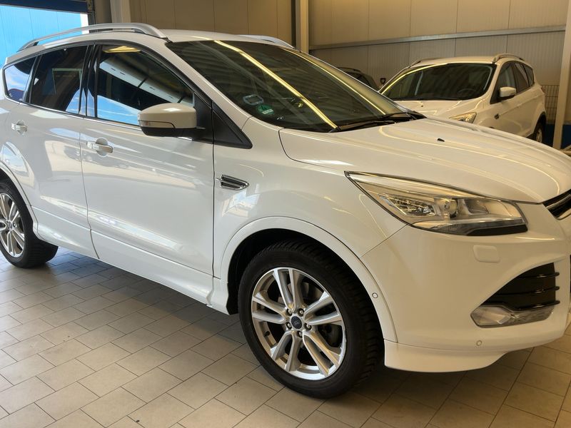 Ford Kuga 2.0 TDCi Individual 2015 – снимка 12
