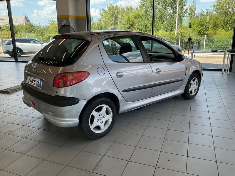 Peugeot 206 1.4 X-Line — zdjęcie 2