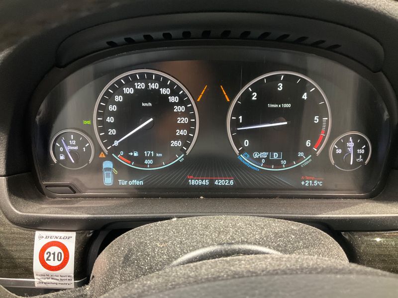 BMW 5er 530d xDrive — zdjęcie 13