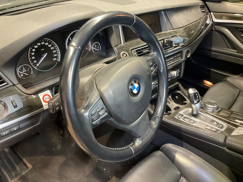 BMW 5er 530d xDrive 2017 – снимка 31