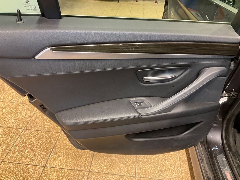 BMW 5er 530d xDrive 2017 – снимка 30