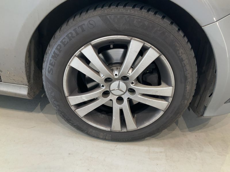Mercedes-Benz A-Klasse A 180 BlueEfficiency Urban 2012 – снимка 11