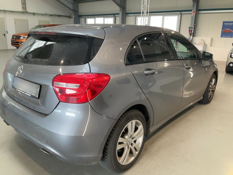 Mercedes-Benz A-Klasse A 180 BlueEfficiency Urban 2012 – снимка 8