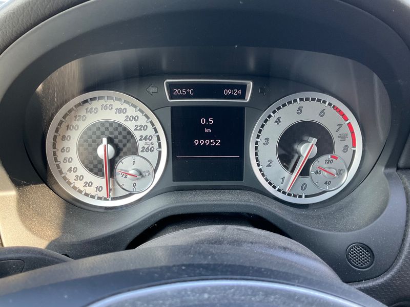 Mercedes-Benz A-Klasse A 180 BlueEfficiency Urban 2012 – снимка 19
