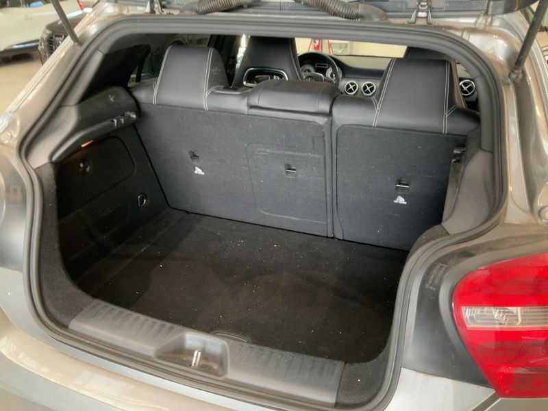 Mercedes-Benz A-Klasse A 180 BlueEfficiency Urban 2012 – снимка 16