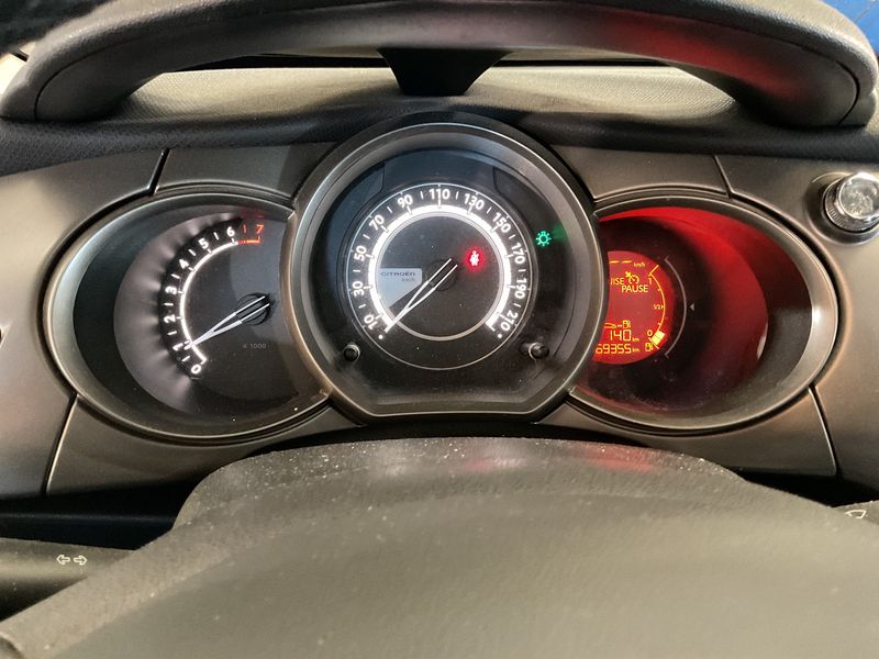 Citroen C3 1.2 e-VTi Selection 2016 – снимка 18