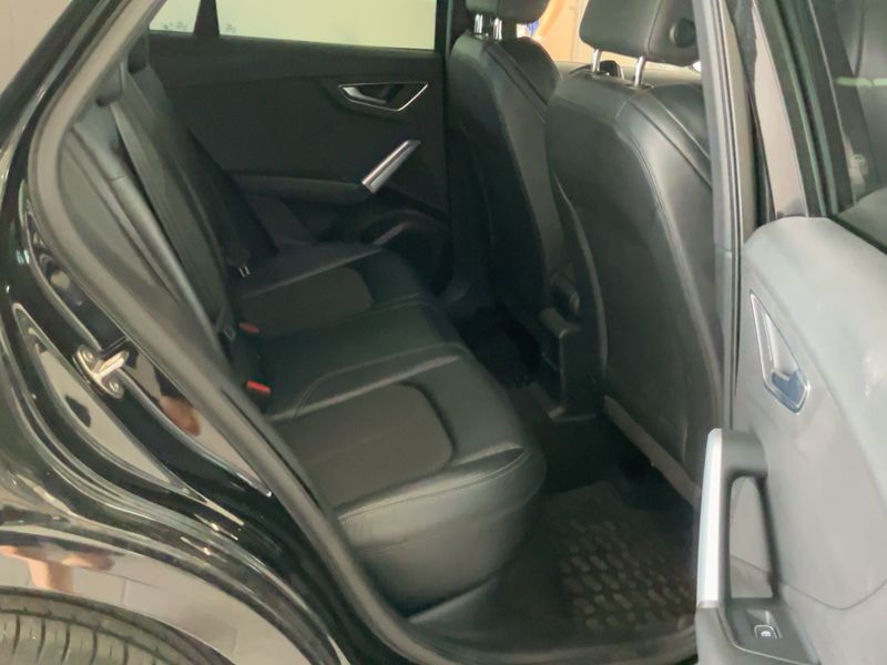 Audi Q2 1.6 TDI S line Edition — zdjęcie 14