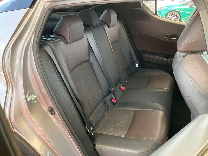 Toyota C-HR 1.8 Hybrid Advance — zdjęcie 14