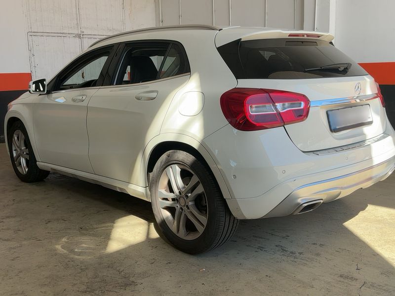 Mercedes-Benz GLA-Klasse GLA 200 Urban — zdjęcie 3