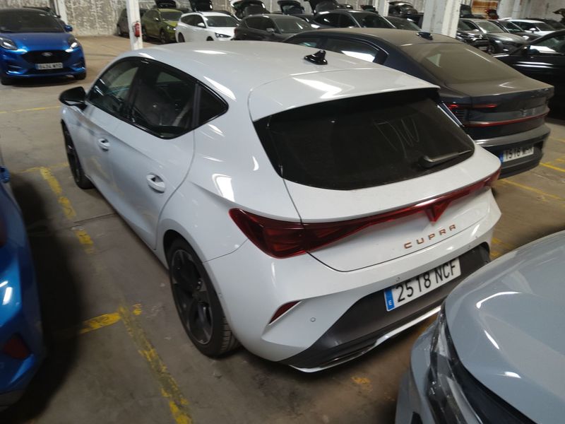 Cupra Leon 1.5 e-HYBRID — zdjęcie 4
