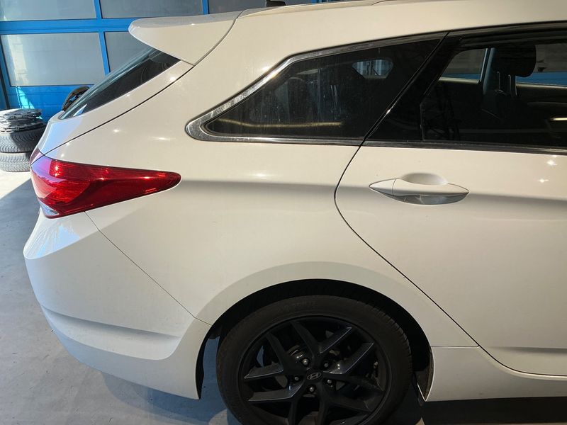 Hyundai i40 1.6 FIFA World Cup Edition 2015 – снимка 22