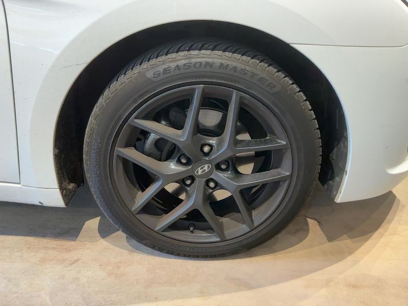 Hyundai i40 1.6 FIFA World Cup Edition 2015 – снимка 11