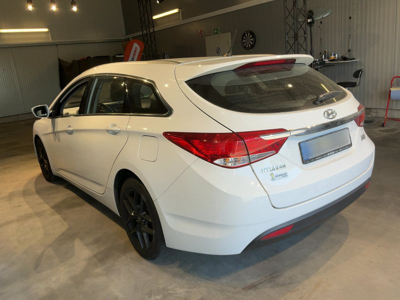 Hyundai i40 1.6 FIFA World Cup Edition — zdjęcie 3