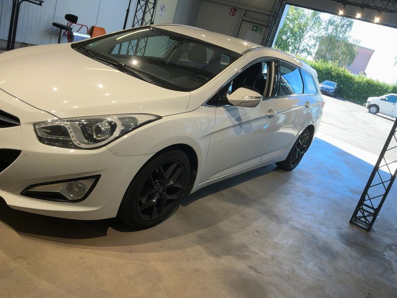 Hyundai i40 1.6 FIFA World Cup Edition — zdjęcie 2