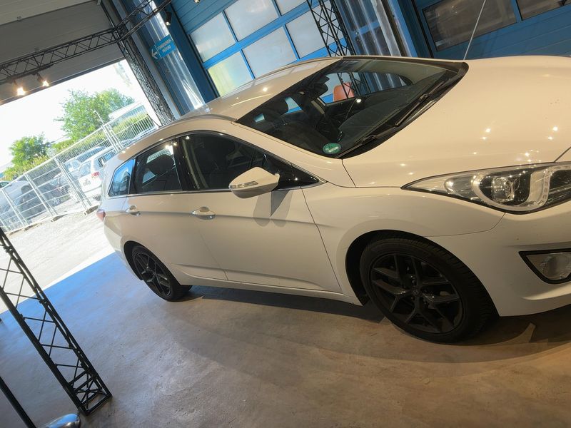 Hyundai i40 1.6 FIFA World Cup Edition — zdjęcie 8