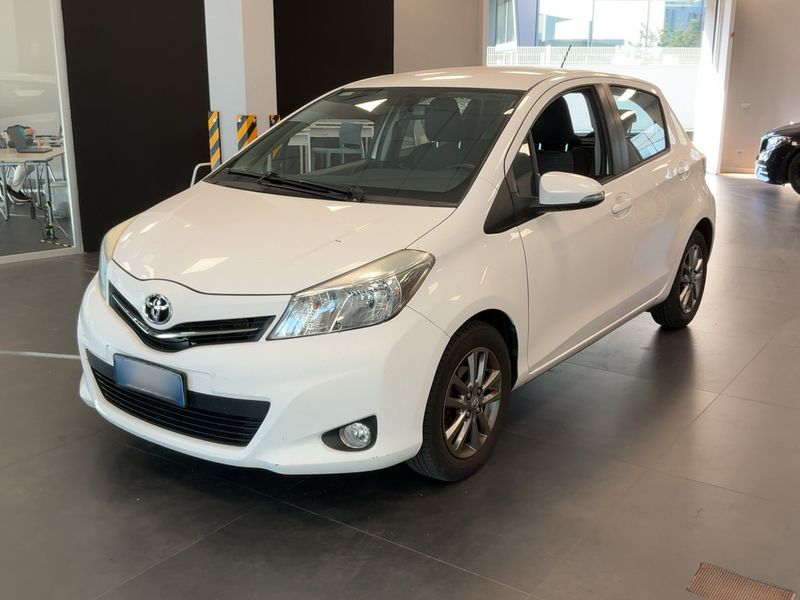 Yaris 1.0 VVT-i Active