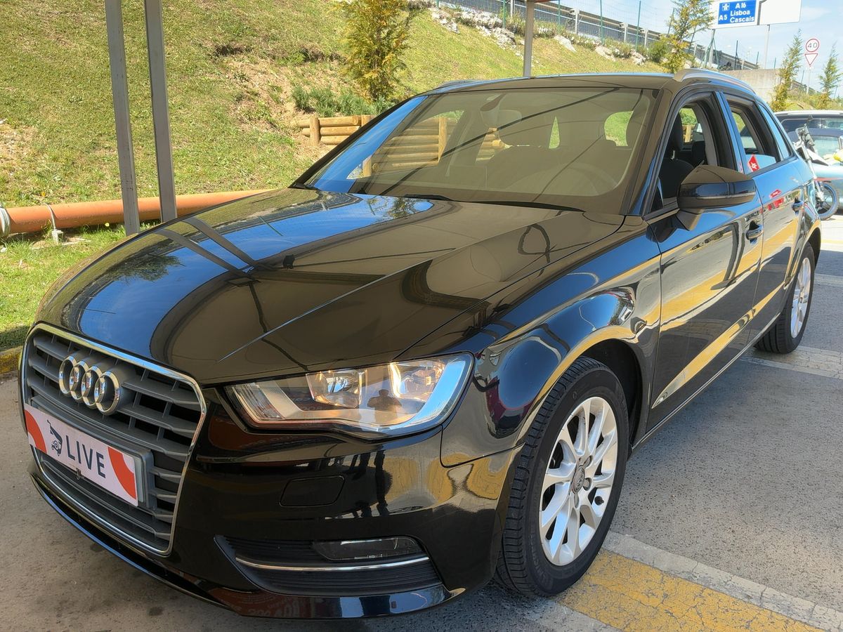 Audi A3 2015 — photo 1
