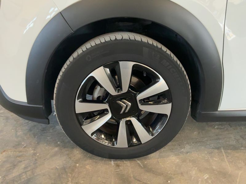 Citroen C3 1.2 PureTech Shine 2023 – снимка 3