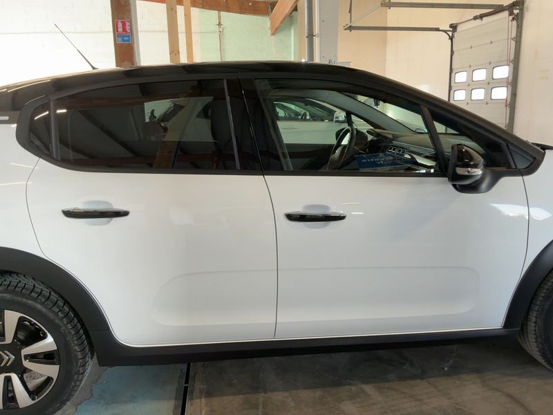 Citroen C3 1.2 PureTech Shine 2023 – снимка 10