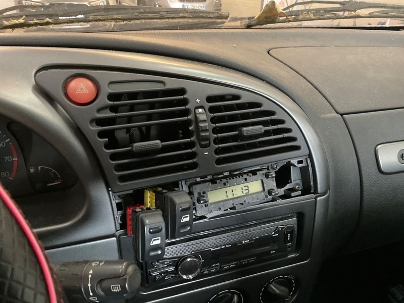 Citroen Xsara 1.4 2000 – снимка 37