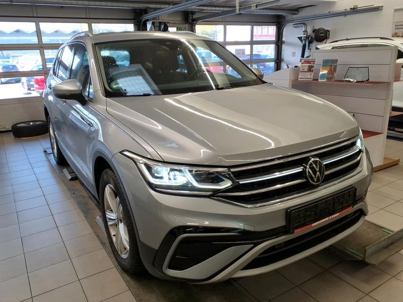 Volkswagen Tiguan Allspace 2.0 TDI Elegance 4Motion — zdjęcie 13