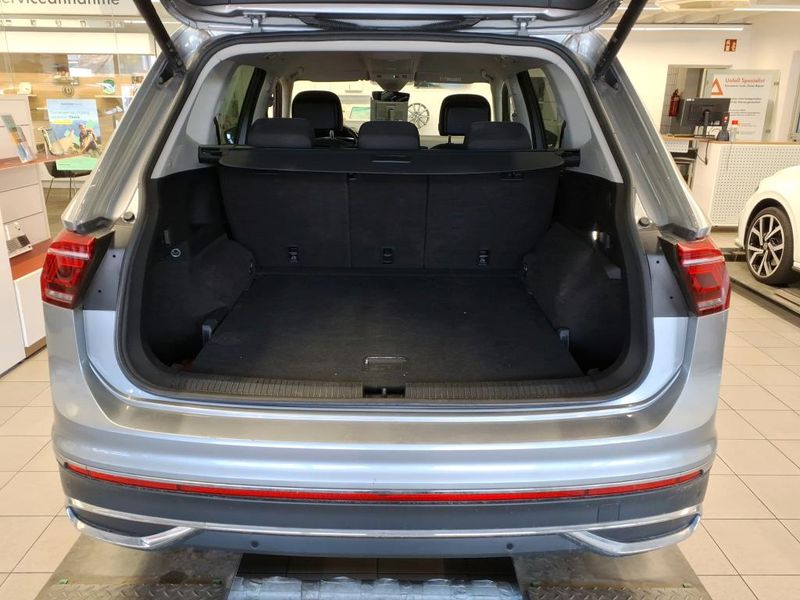 Volkswagen Tiguan Allspace 2.0 TDI Elegance 4Motion — zdjęcie 18