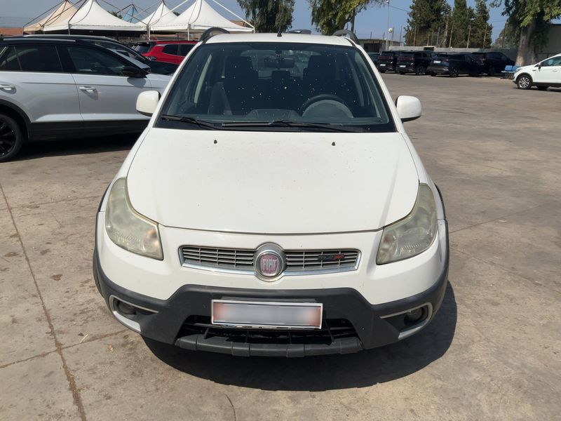 Fiat Sedici 2.0 JTDM Multijet Dynamic 4x4 — zdjęcie 9