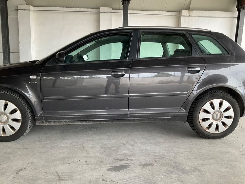 Audi A3 Sportback 1.9 TDI Attraction — zdjęcie 4