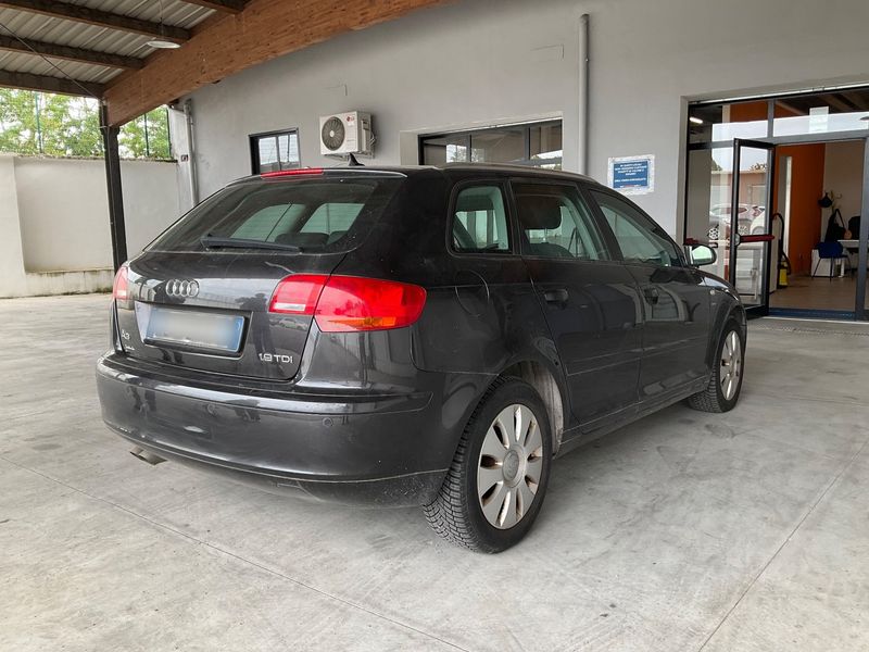 Audi A3 Sportback 1.9 TDI Attraction — zdjęcie 6