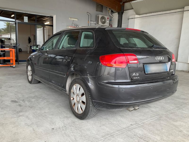 Audi A3 Sportback 1.9 TDI Attraction — zdjęcie 3