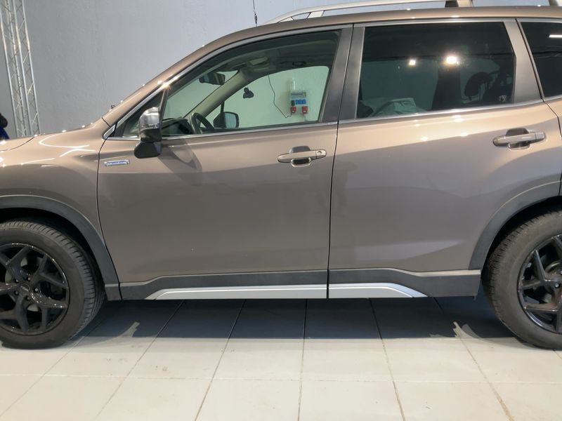 Subaru Forester 2.0 Mild-Hybrid Platinum — zdjęcie 4