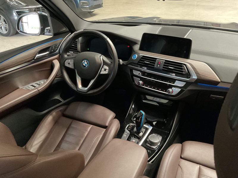 BMW iX3 electric drive 210 kW Impressive — zdjęcie 12