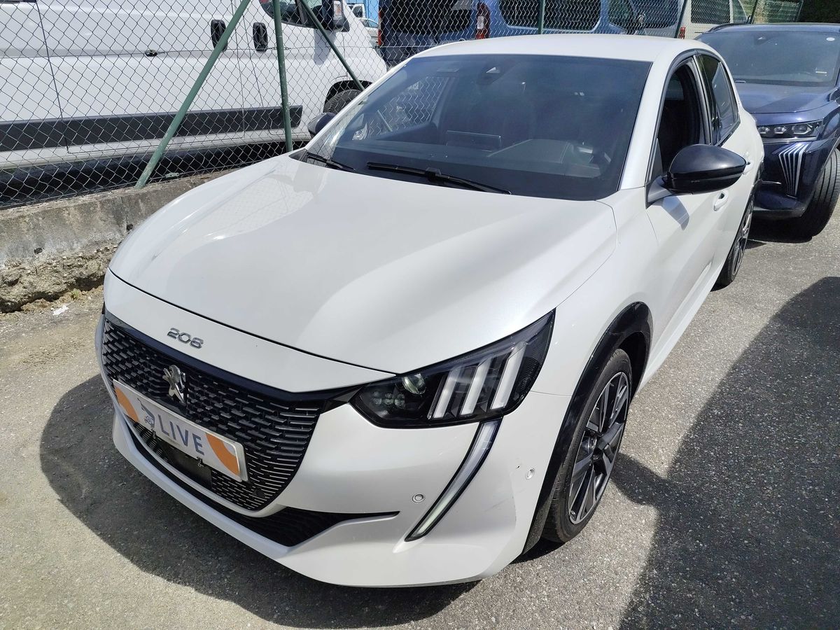 Peugeot 208 2021
