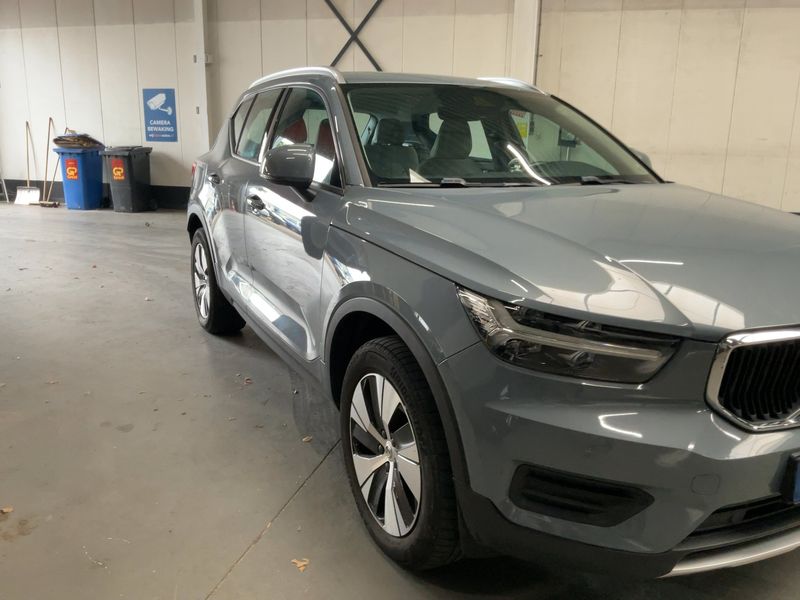 Volvo XC40 1.5 T5 Plug-in Hybrid Momentum 2WD — zdjęcie 8