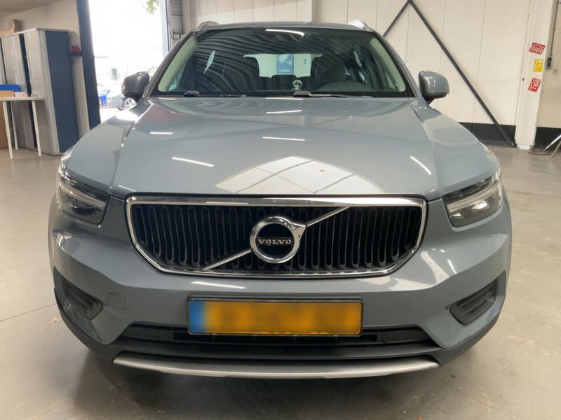 Volvo XC40 1.5 T5 Plug-in Hybrid Momentum 2WD — zdjęcie 9
