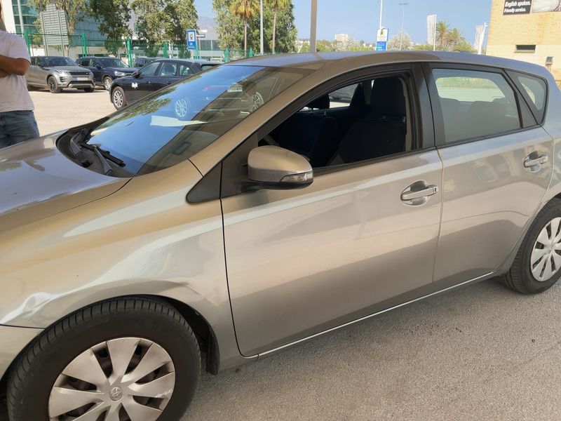 Toyota Auris 1.4 Turbodiesel Active — zdjęcie 4