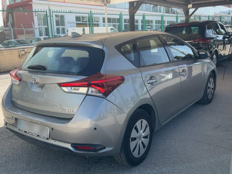 Toyota Auris 1.4 Turbodiesel Active — zdjęcie 6