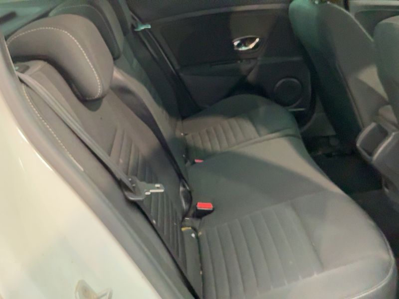 Renault Megane 1.2 Limited 2015 – снимка 19