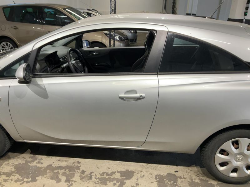 Opel Corsa 1.2 Edition — zdjęcie 4