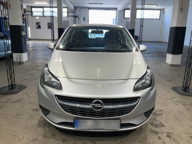 Opel Corsa 1.2 Edition — zdjęcie 9