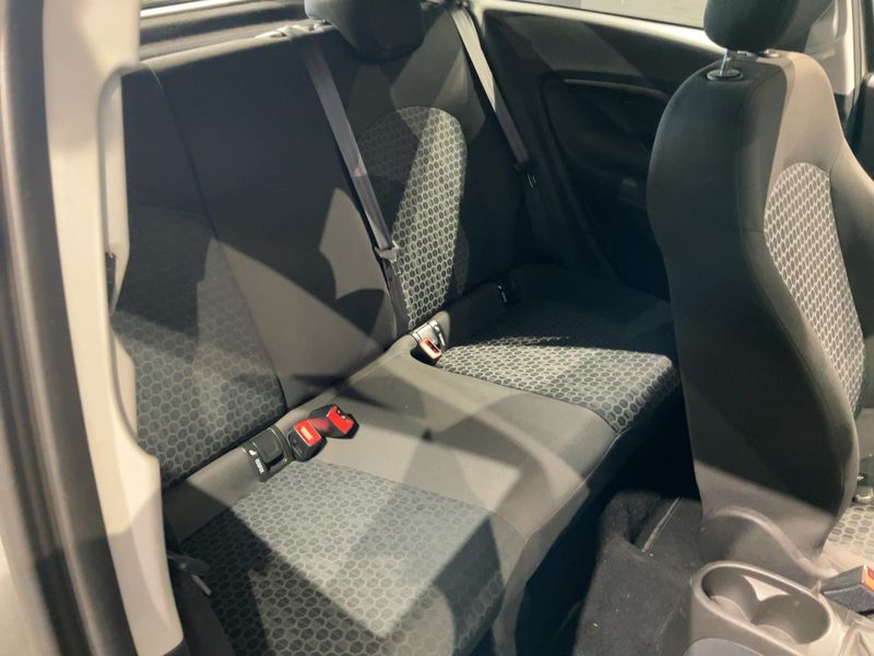 Opel Corsa 1.2 Edition — zdjęcie 14