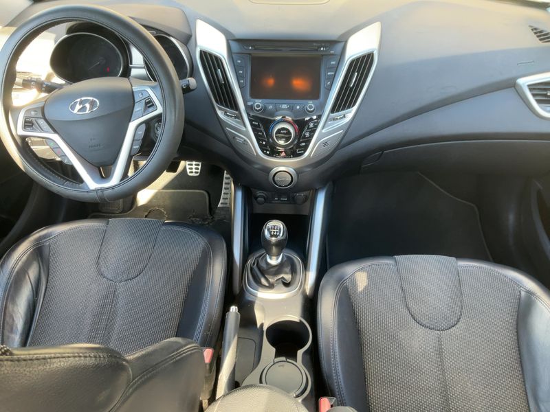 Hyundai Veloster 1.6 Turbo — zdjęcie 12