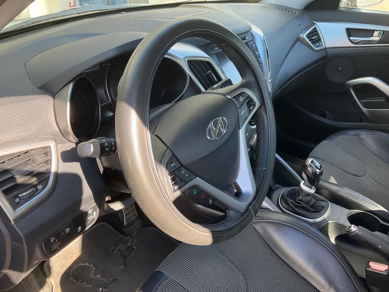 Hyundai Veloster 1.6 Turbo 2013 – снимка 27