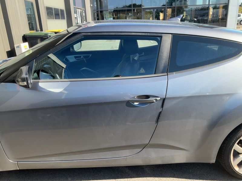 Hyundai Veloster 1.6 Turbo — zdjęcie 4