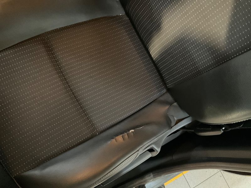 Renault Scenic 1.5 dCi Dynamique 2011 – снимка 31