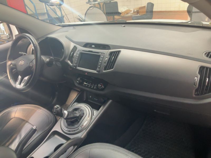 Kia Sportage 2.0 CRDi Spirit 4WD 2012 – снимка 18