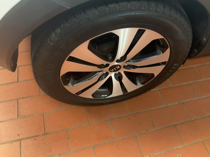 Kia Sportage 2.0 CRDi Spirit 4WD 2012 – снимка 9
