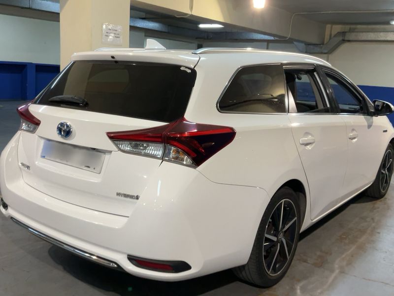 Toyota Auris Touring Sports 1.8 Hybrid Feel! — zdjęcie 6